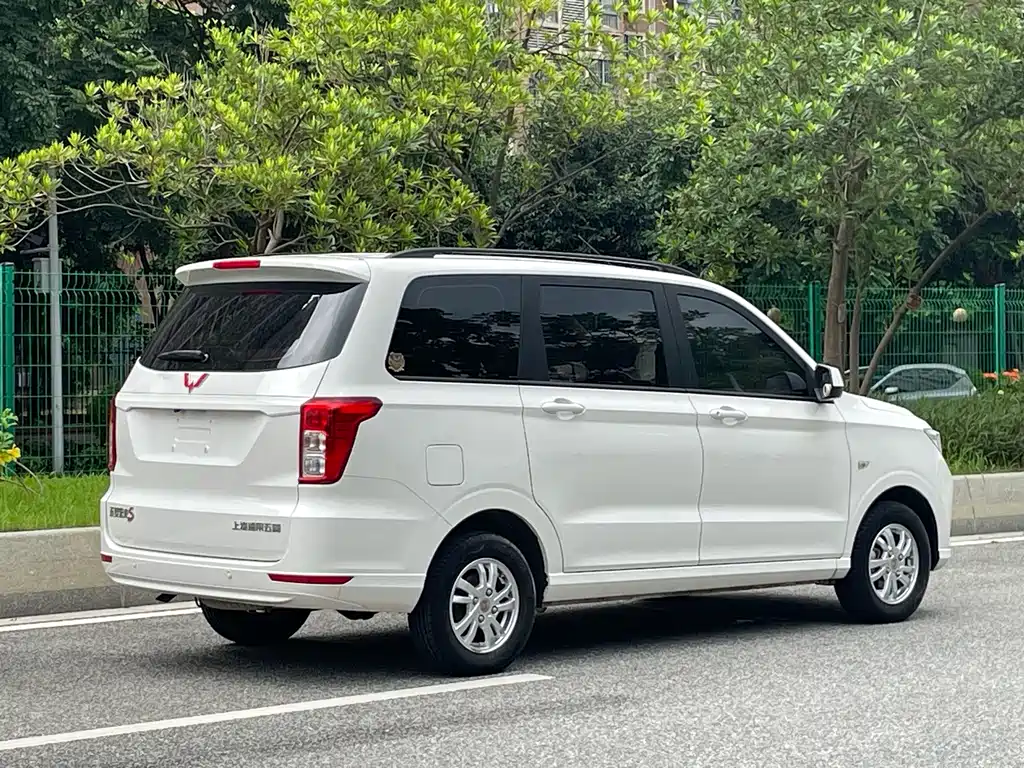 Wuling Hongguang 2021 — фото 5