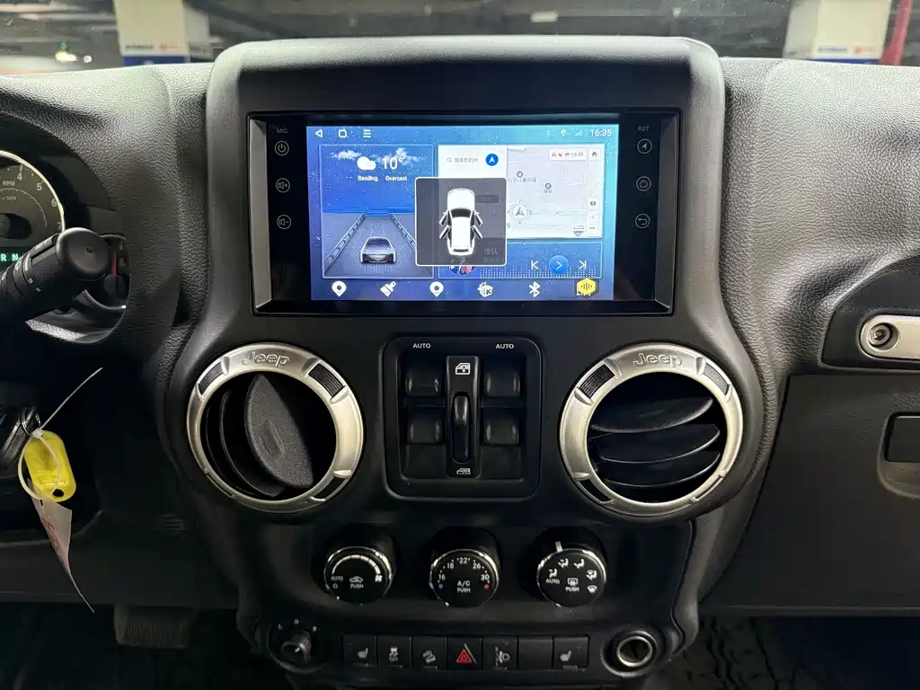Jeep Wrangler 2017 — фото 14