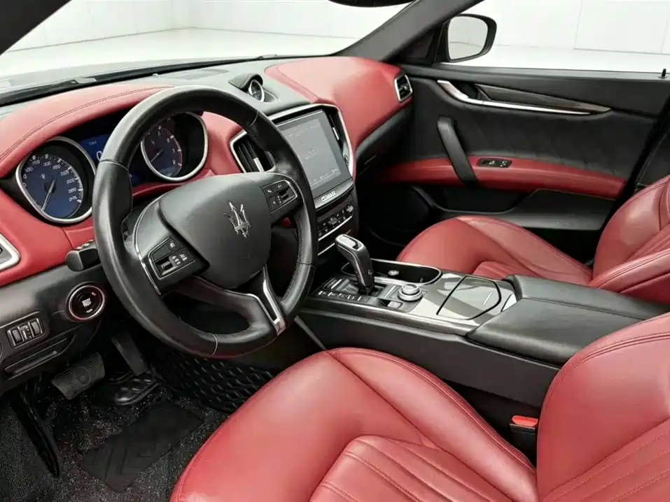 Maserati Ghibli 2020 — фото 4