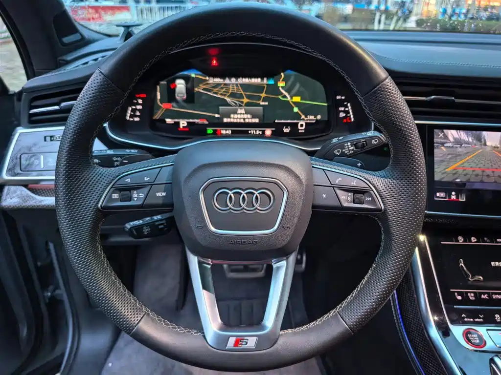 Audi SQ7 2024 — фото 8