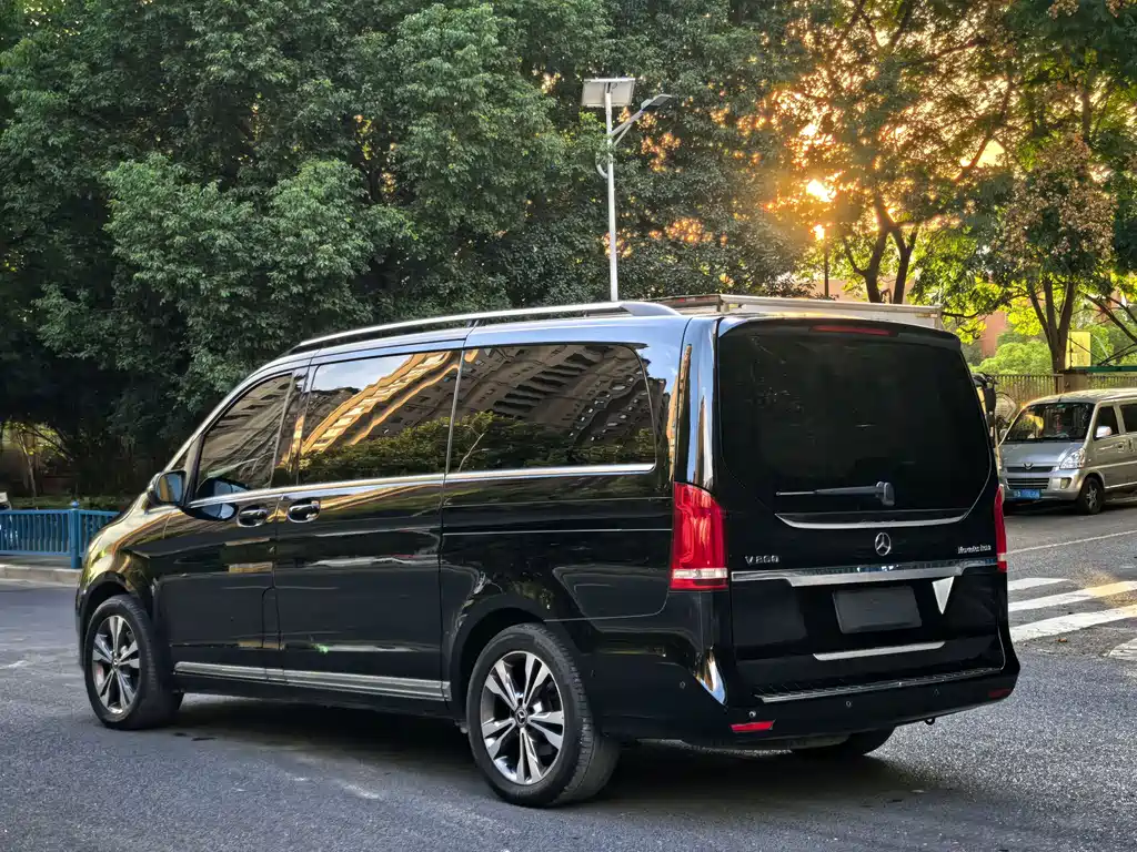 Mercedes-Benz V-Class 2019 — фото 6