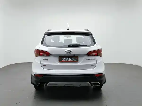 Hyundai Santa Fe 2015