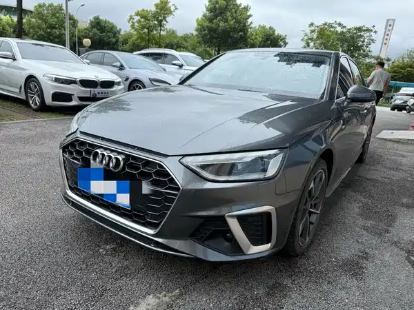 Audi A4L 2020