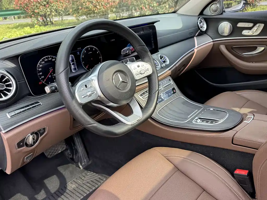 Mercedes-Benz E-Class 2020 — фото 10
