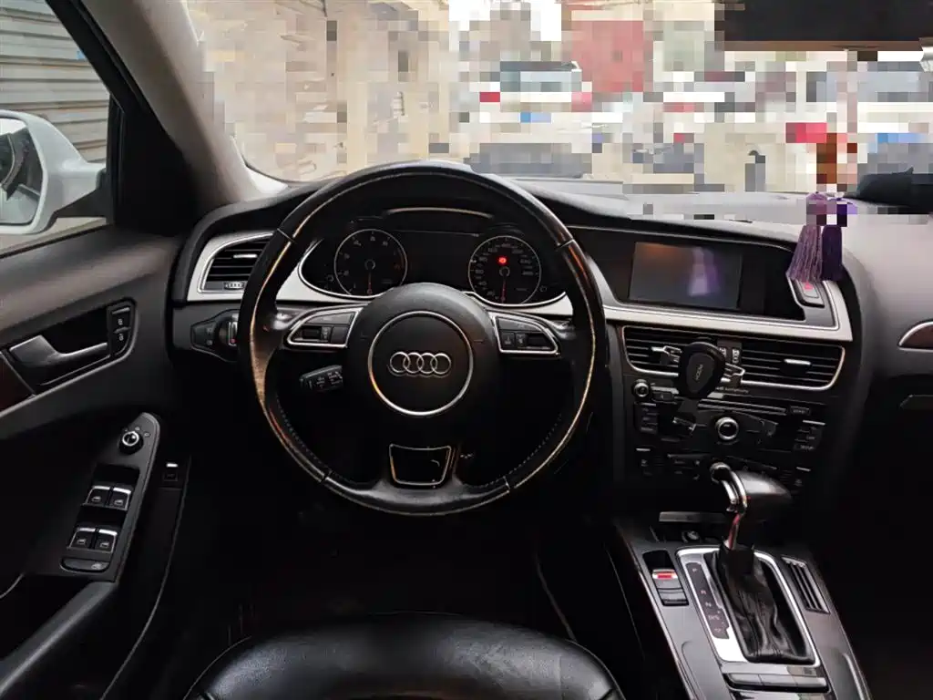 Audi A4L 2014 — фото 3