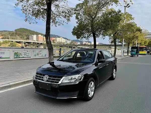 Volkswagen Lavida 2013