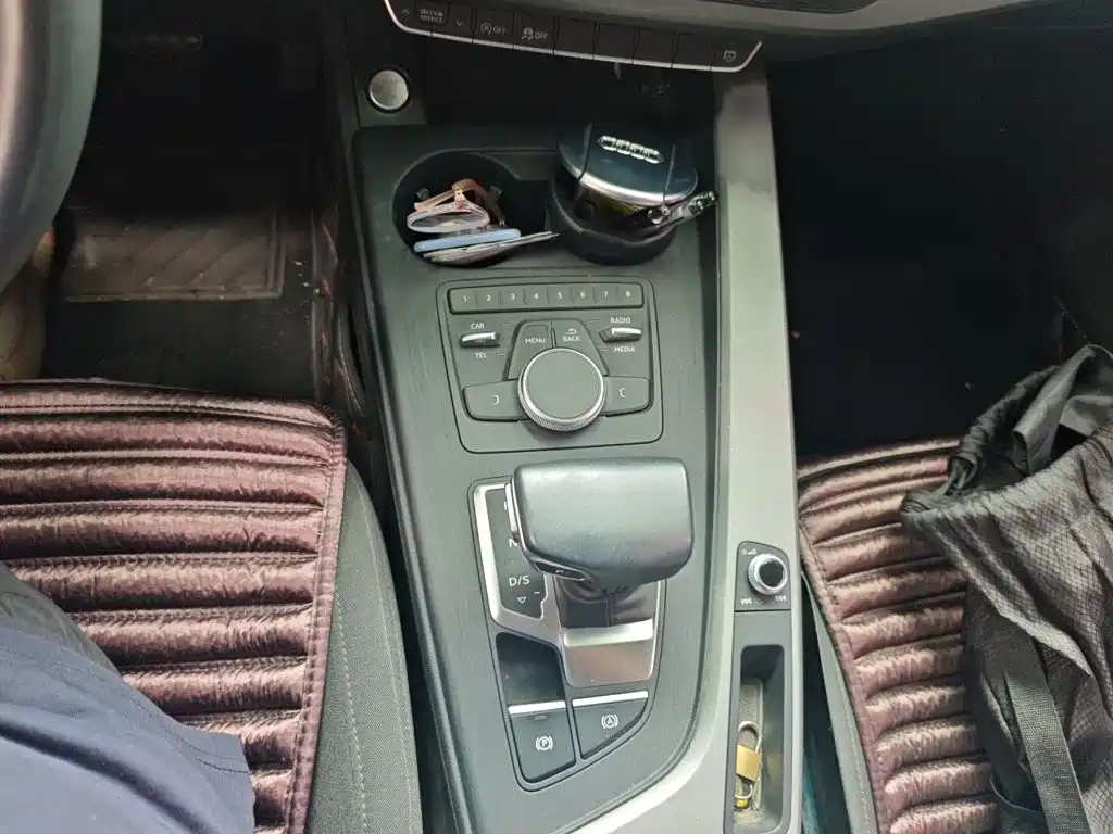 Audi A4L 2017