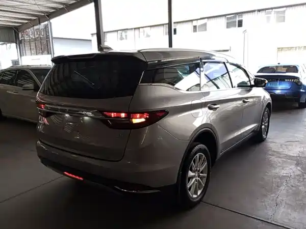 Geely Jiaji 2020