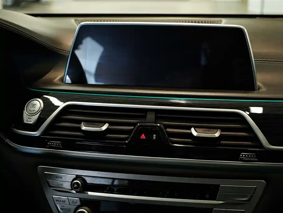 BMW 7 Series 2020 — фото 18