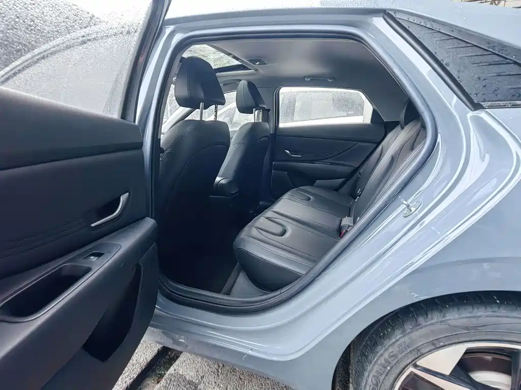 Hyundai Elantra 2021