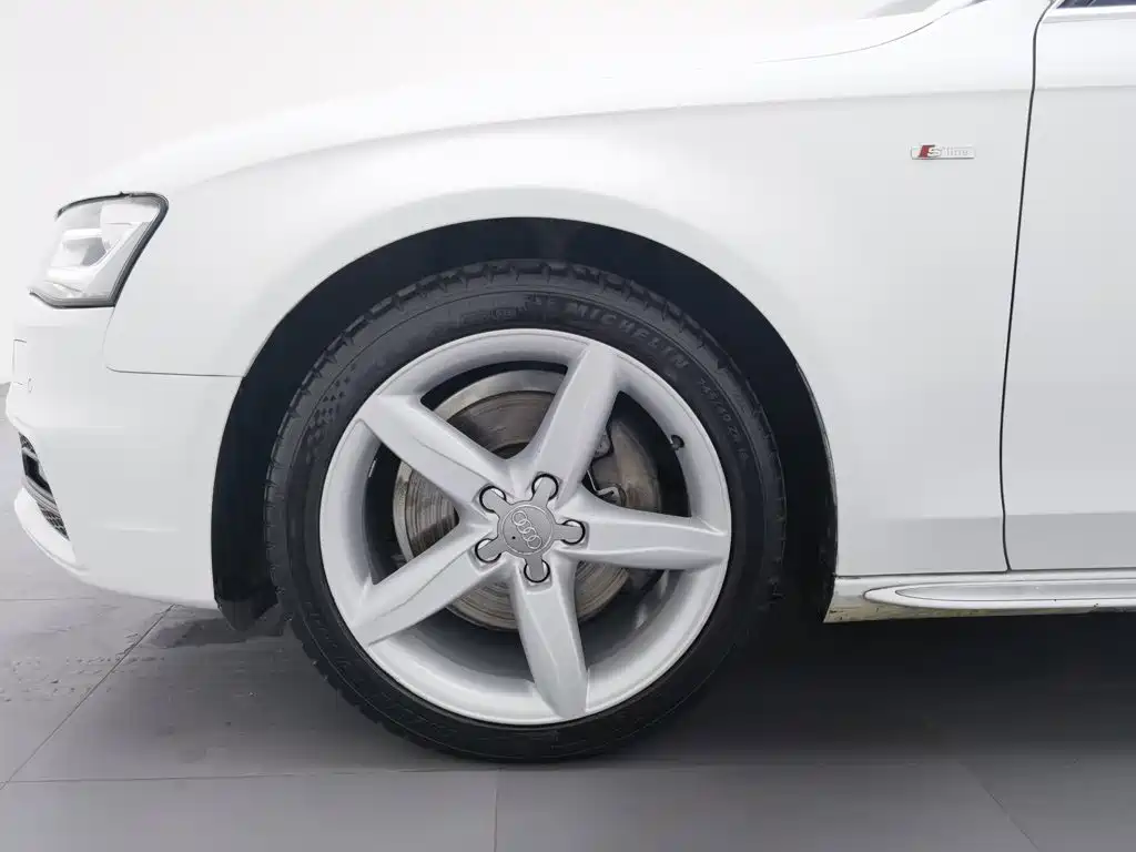 Audi A4L 2015 — фото 17