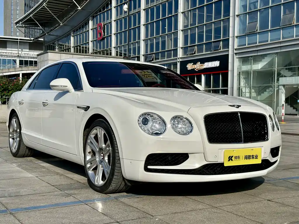 Bentley Flying Spur 2020 — фото 3