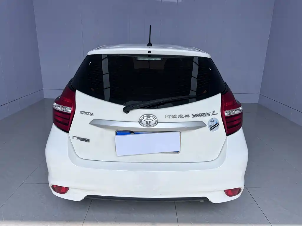Toyota Yaris L 2017