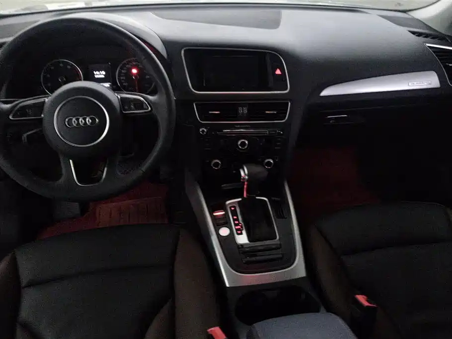 Audi Q5 2018 — фото 12