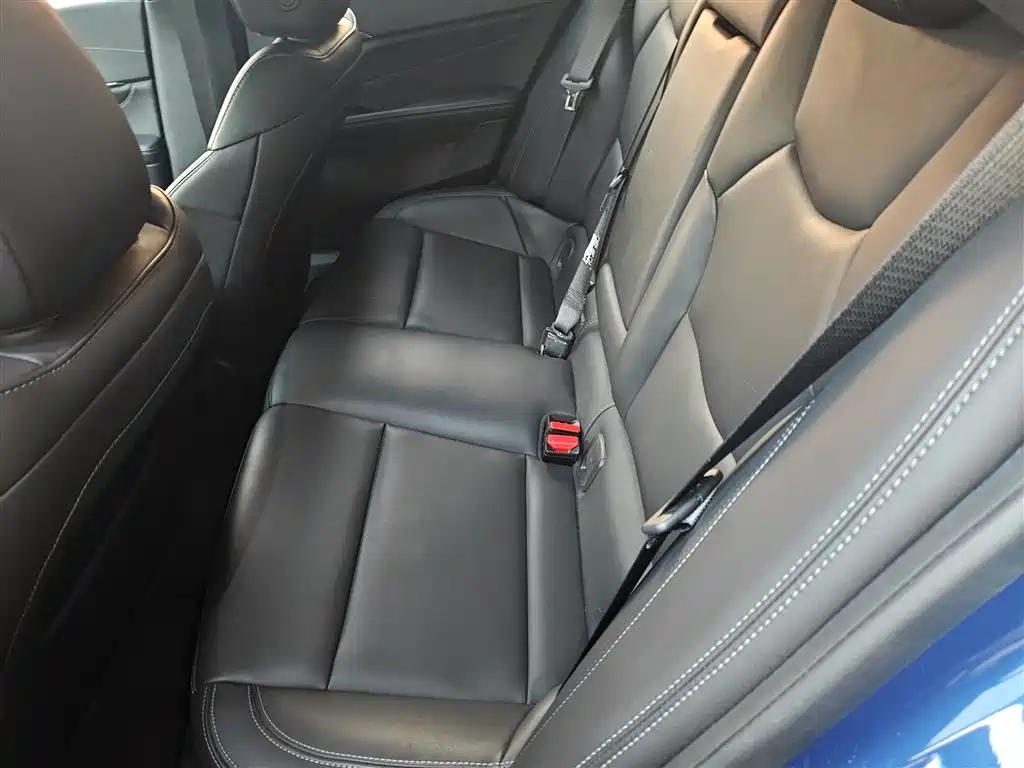 Cadillac CT4 2022 — фото 14