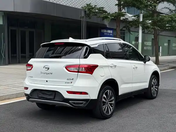 GAC Trumpchi GS4 2016