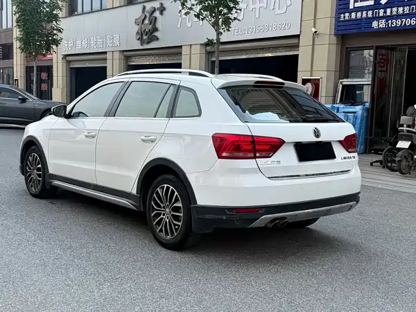 Volkswagen Cross Lavida 2014