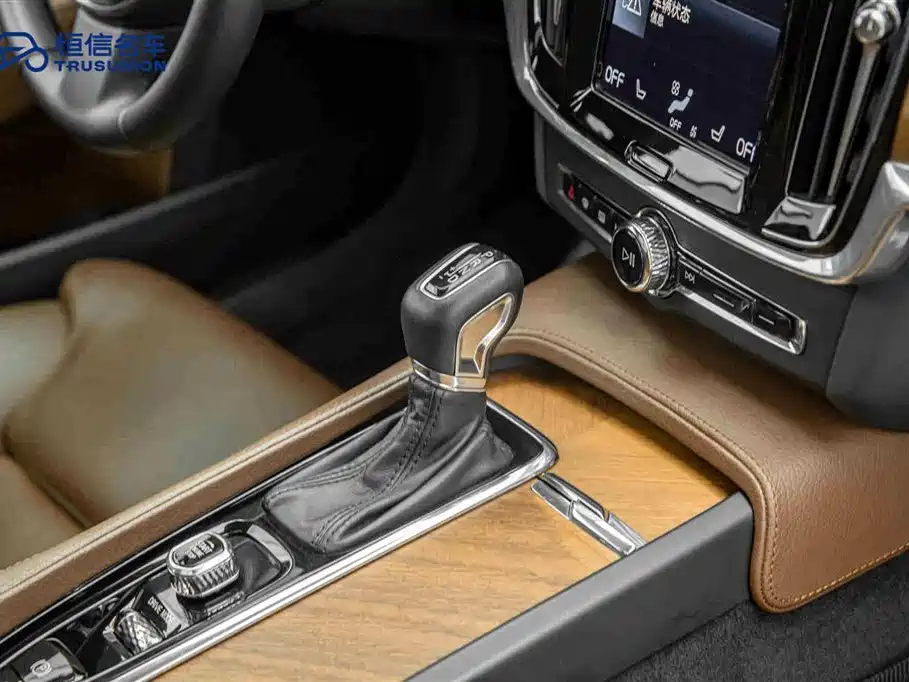 Volvo S90 2020 — фото 19
