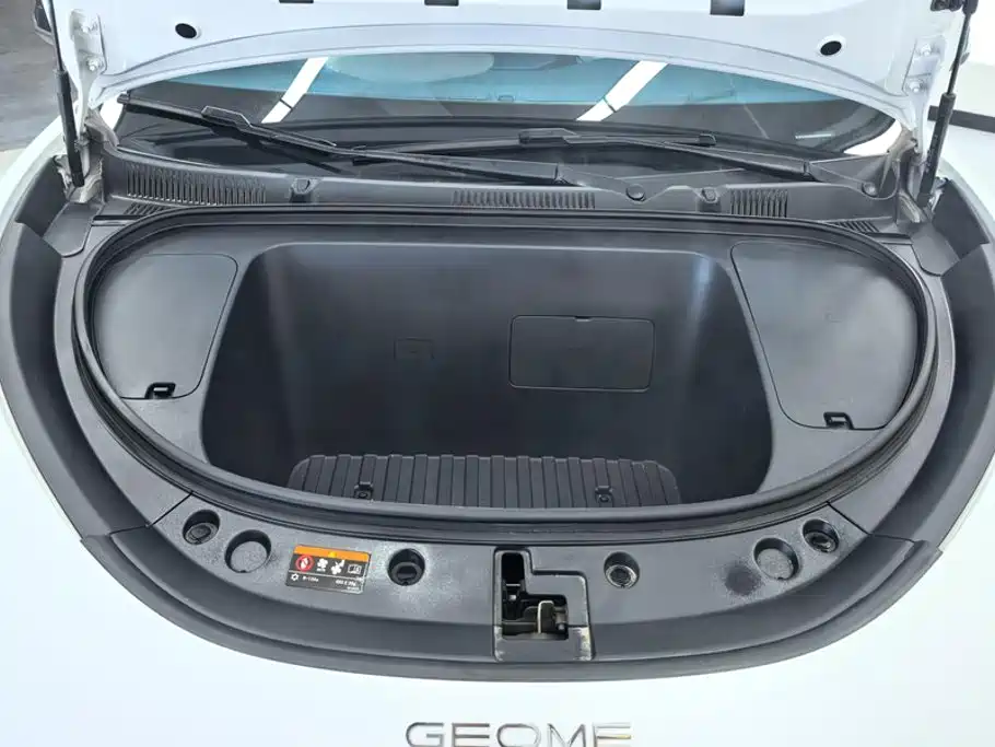 Geely Galaxy Starwish 2025 — фото 10