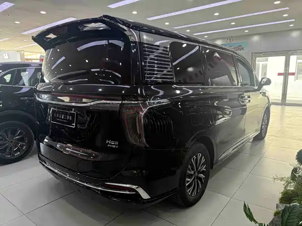 Hongqi HQ9 PHEV 2024