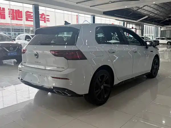 Volkswagen Golf 2023