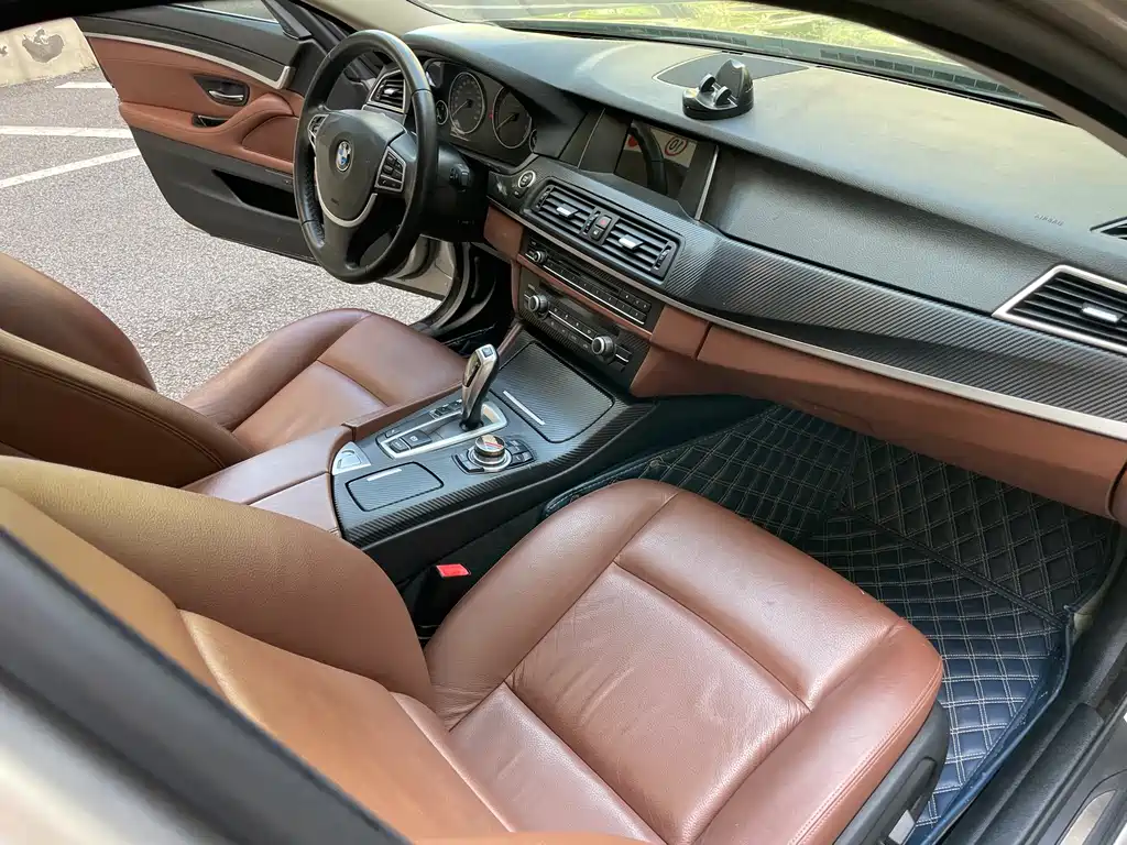 BMW 5 Series 2014 — фото 15