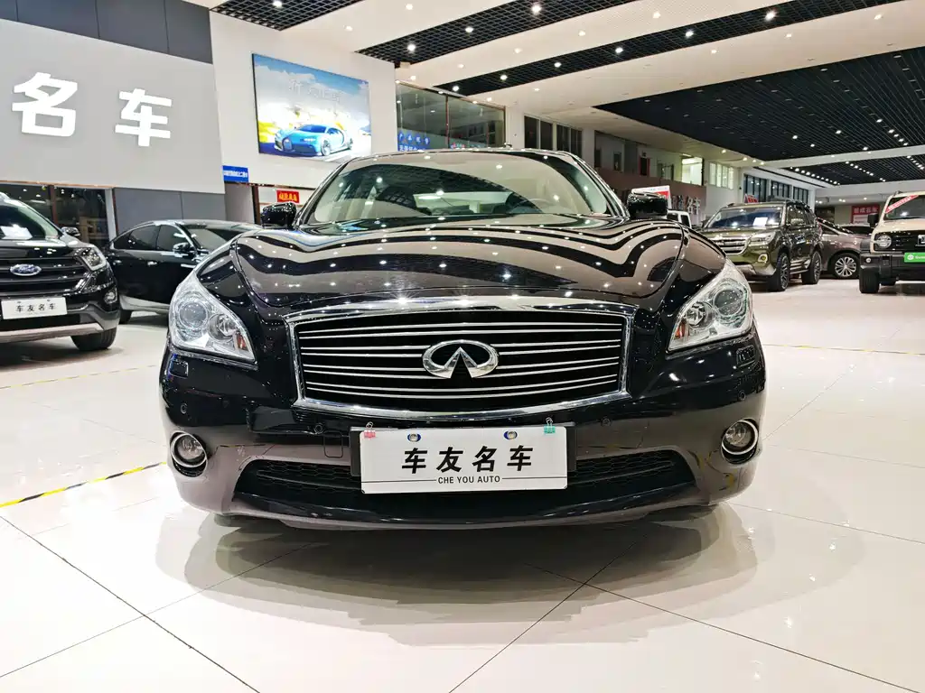Infiniti Q70 2015 — фото 3