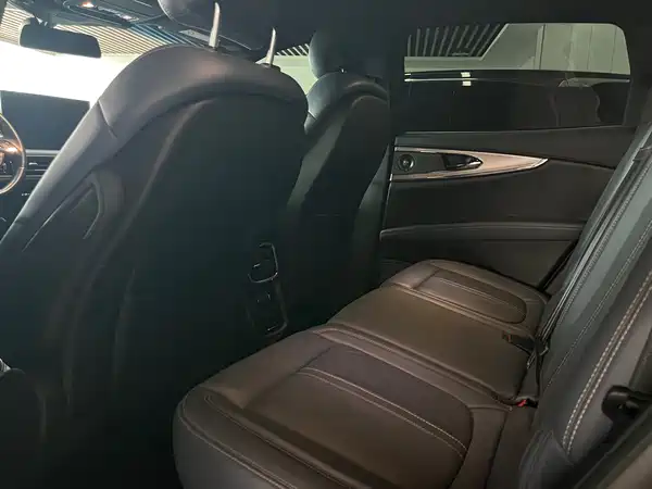 Lincoln Nautilus 2021