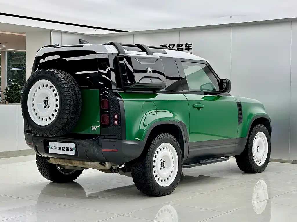 Land Rover Defender 2023 — фото 7