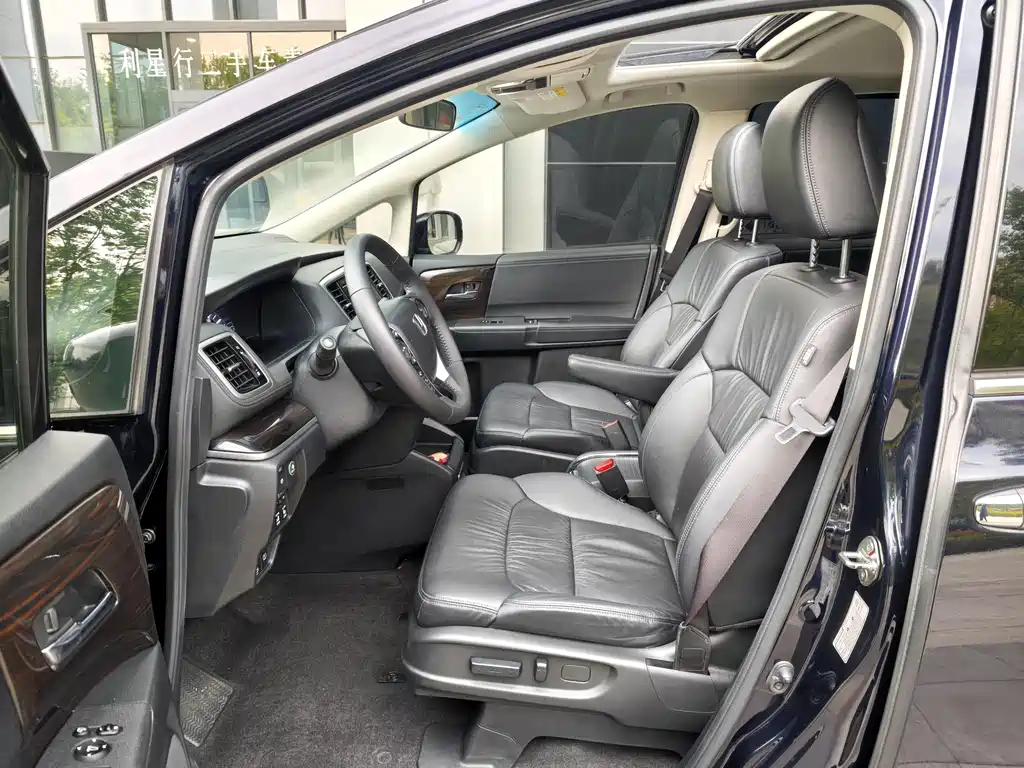 Honda Odyssey 2019 — фото 16