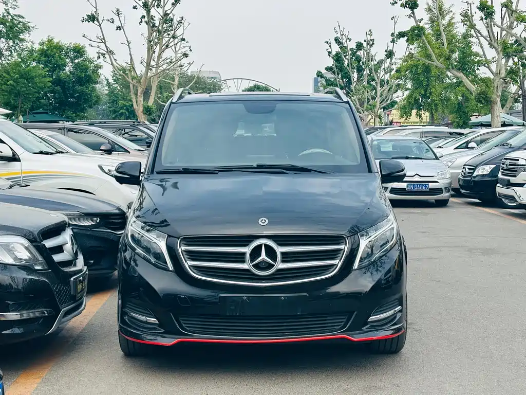 Mercedes-Benz V-Class 2019 — фото 2