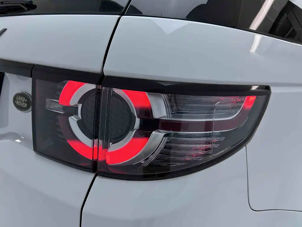 Land Rover Discovery Sport 2019 — фото 26