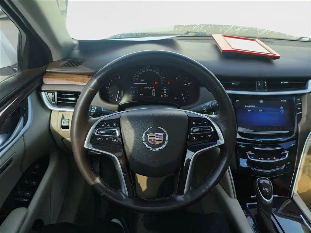 Cadillac XTS 2015 — фото 11