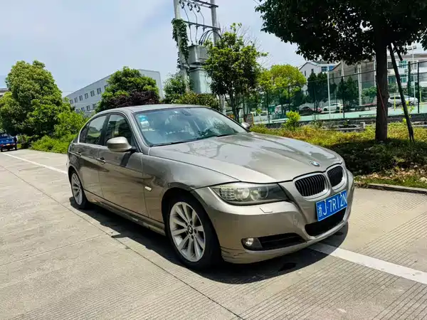 BMW 3 Series 2011