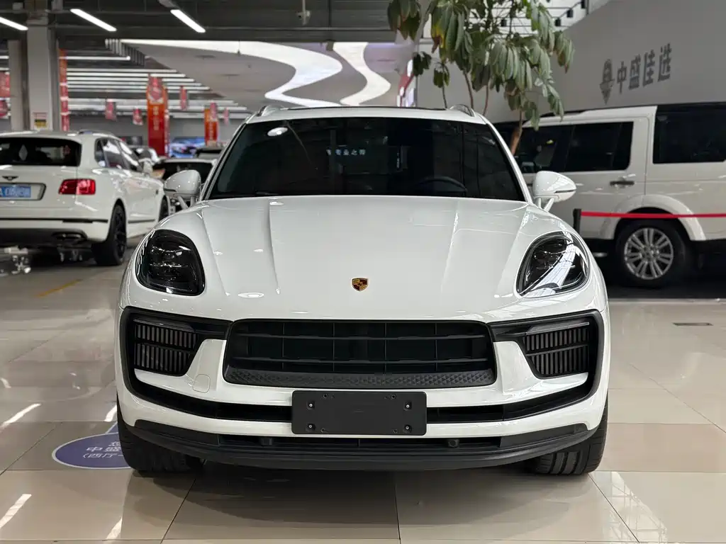 Porsche Macan 2023 — фото 2