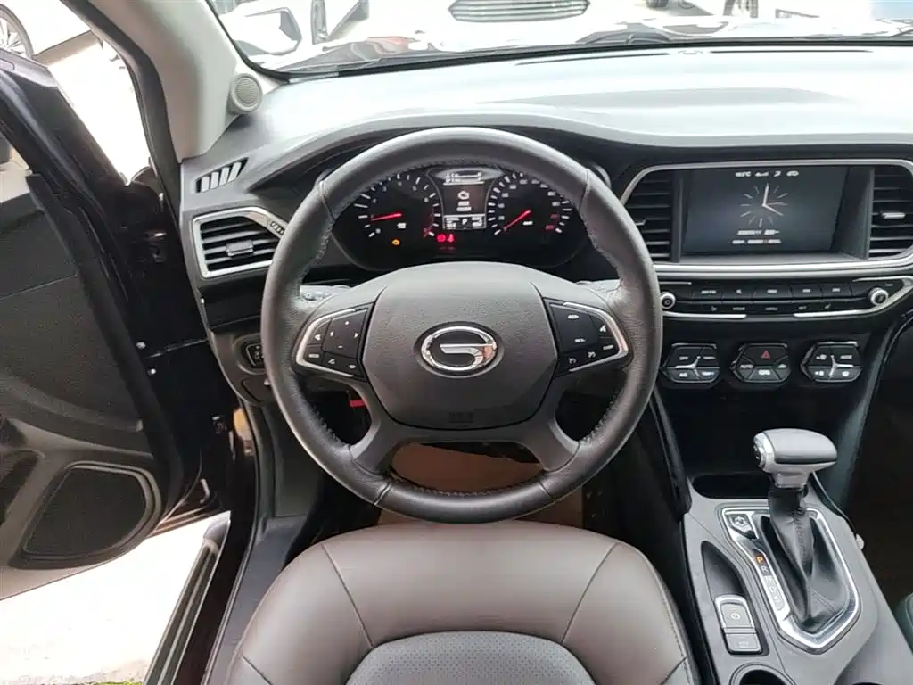 GAC Motor Trumpchi GS4 2018 — фото 11