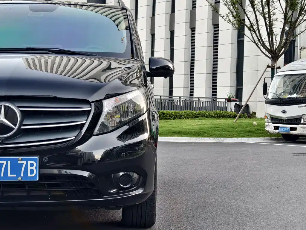Mercedes-Benz Vito 2022 — фото 8