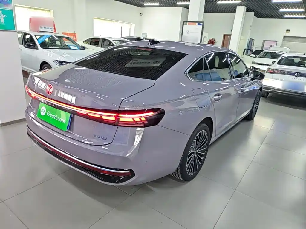 Volkswagen Passat 2024
