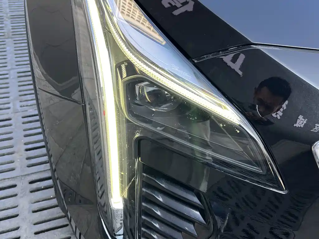 Cadillac XT4 2023 — фото 26