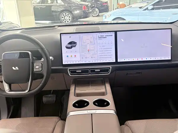 Li Auto L7 2025