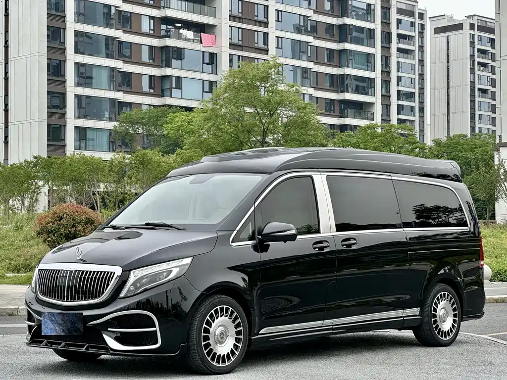 Mercedes-Benz V-Class 2020 — фото 1