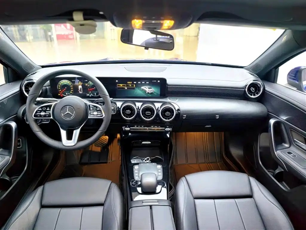 Mercedes-Benz A-Class 2021 — фото 18