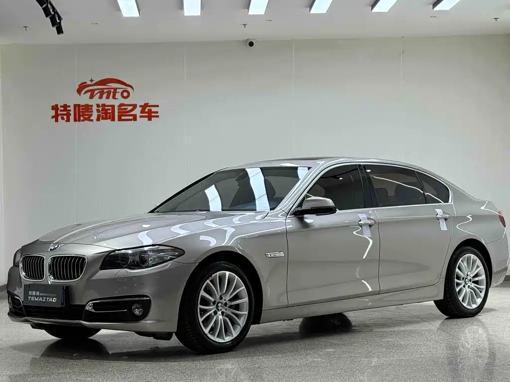 BMW 5 Series 2016 — фото 1