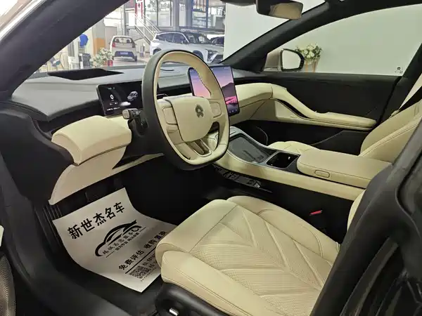 NIO ET5T 2025