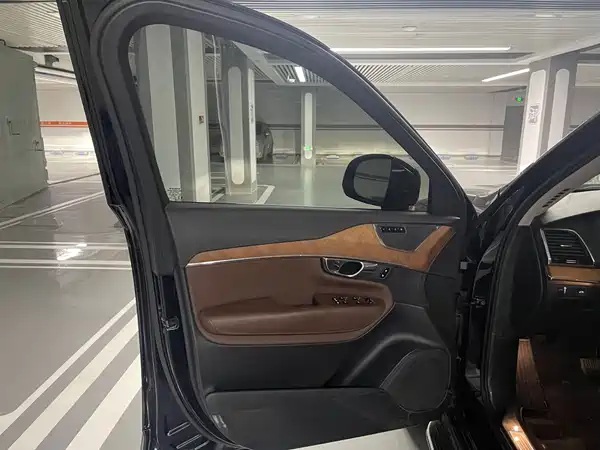 Volvo XC90 2020