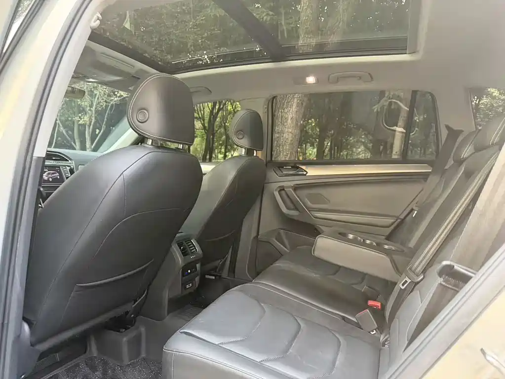 Volkswagen Tiguan L 2017 — фото 9
