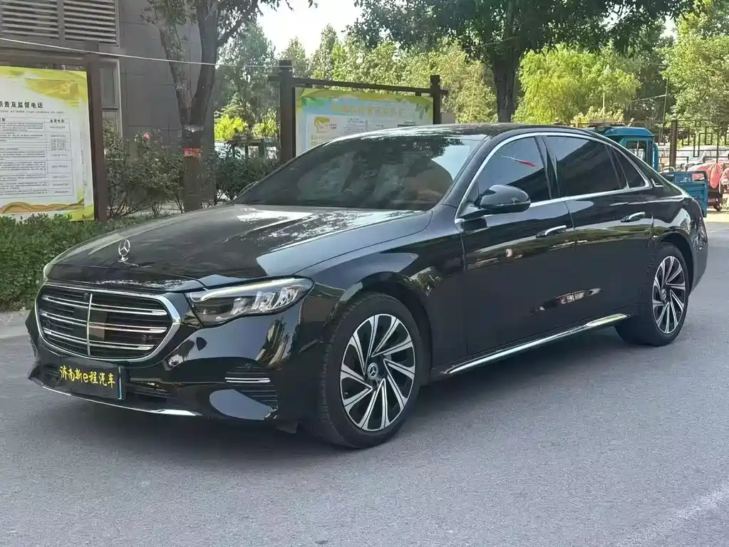 Mercedes-Benz E-Class 2024