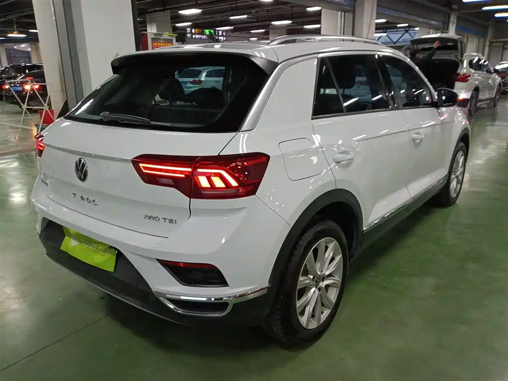 Volkswagen T-Roc 2023 — фото 23