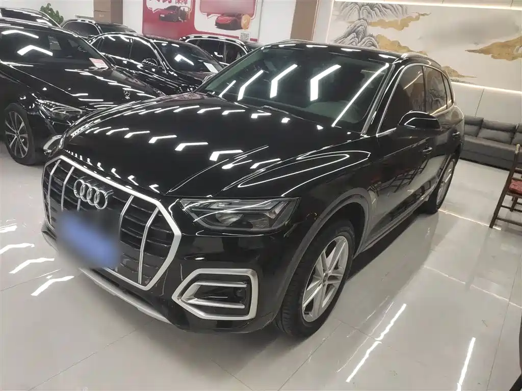 Audi Q5L 2023 — фото 1