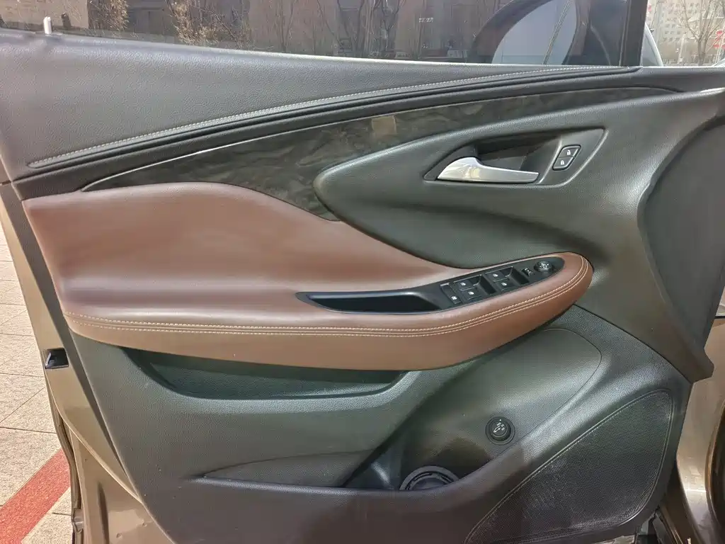 Buick Envision Plus 2016 — фото 9